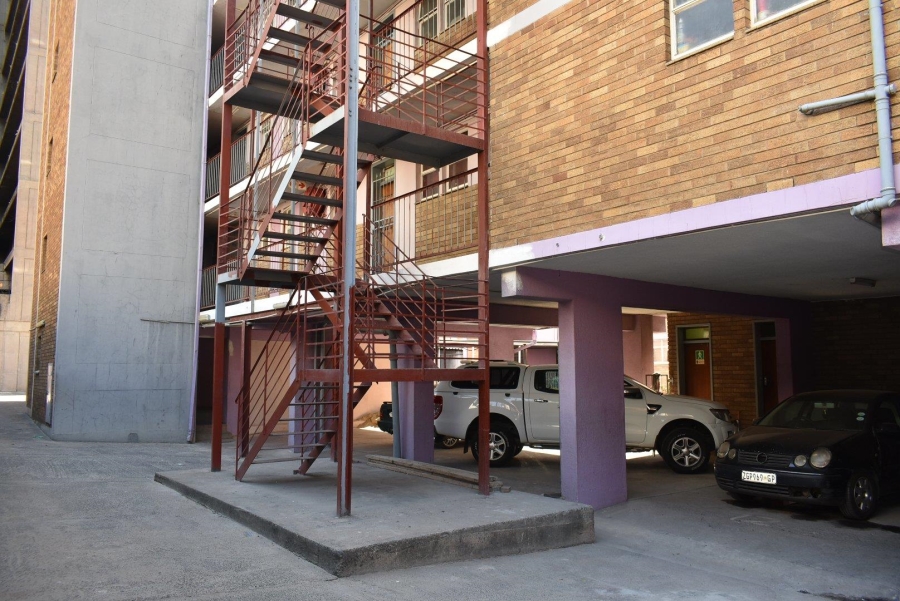 1 Bedroom Property for Sale in Pretoria Central Gauteng