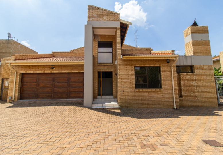 4 Bedroom Property for Sale in Meyersdal Gauteng