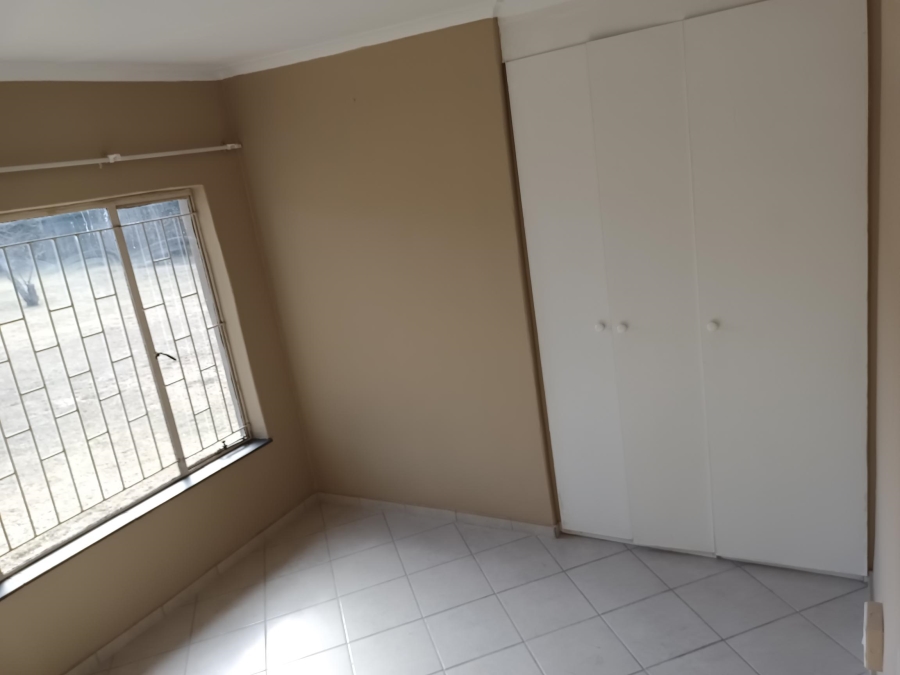 To Let 2 Bedroom Property for Rent in Groblerpark Gauteng