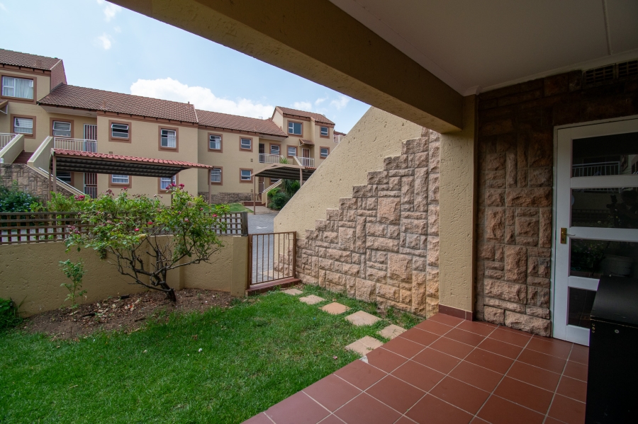 2 Bedroom Property for Sale in Sunninghill Gauteng