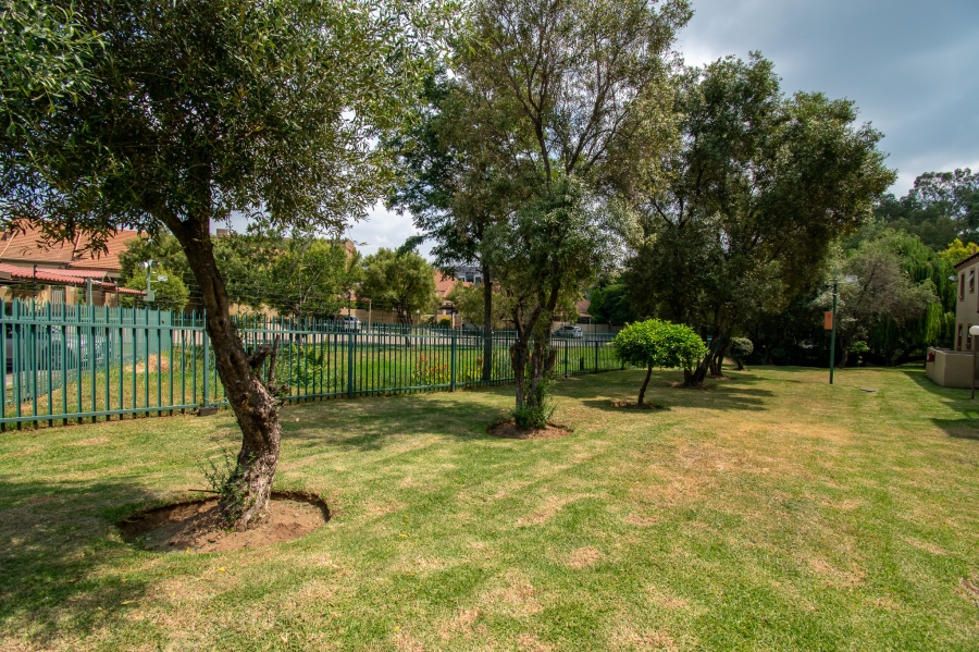 2 Bedroom Property for Sale in Sunninghill Gauteng