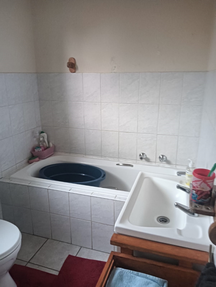 To Let 2 Bedroom Property for Rent in Halfway Gardens Gauteng