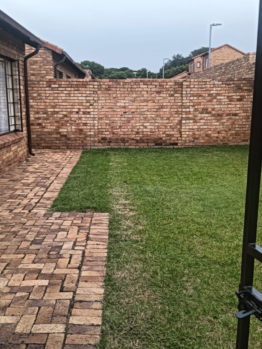 To Let 2 Bedroom Property for Rent in Halfway Gardens Gauteng