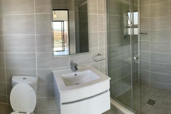 To Let 2 Bedroom Property for Rent in Waterfall Gauteng