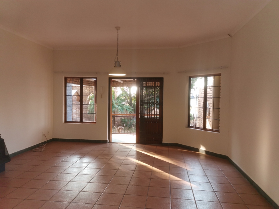 3 Bedroom Property for Sale in Little Falls Gauteng