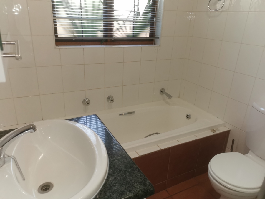 3 Bedroom Property for Sale in Little Falls Gauteng