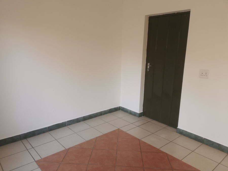 3 Bedroom Property for Sale in Little Falls Gauteng