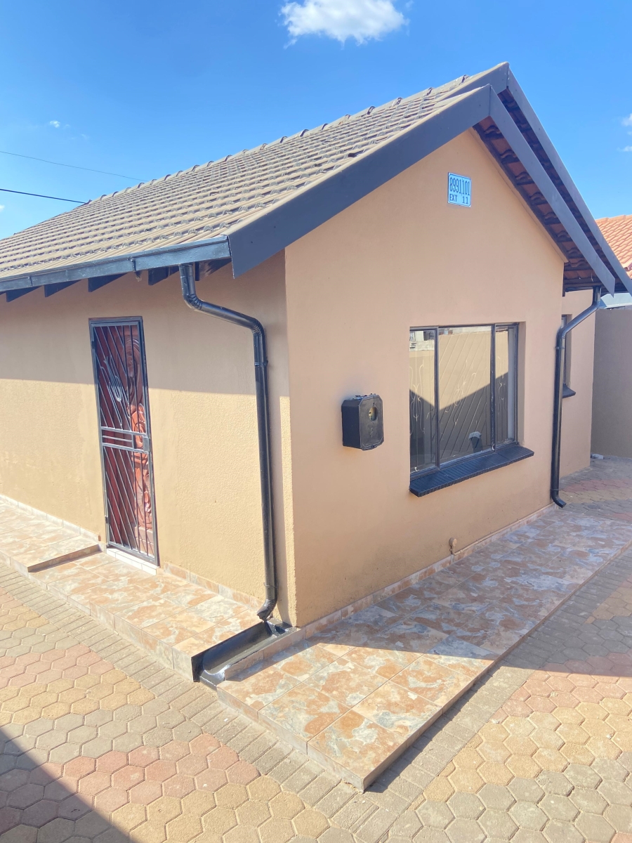 To Let 2 Bedroom Property for Rent in Protea Glen Gauteng