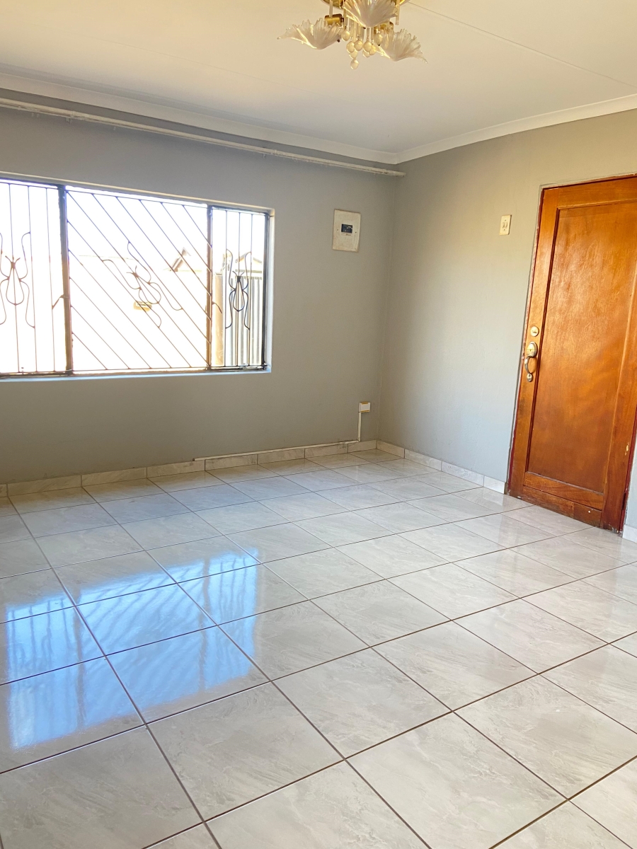 To Let 2 Bedroom Property for Rent in Protea Glen Gauteng