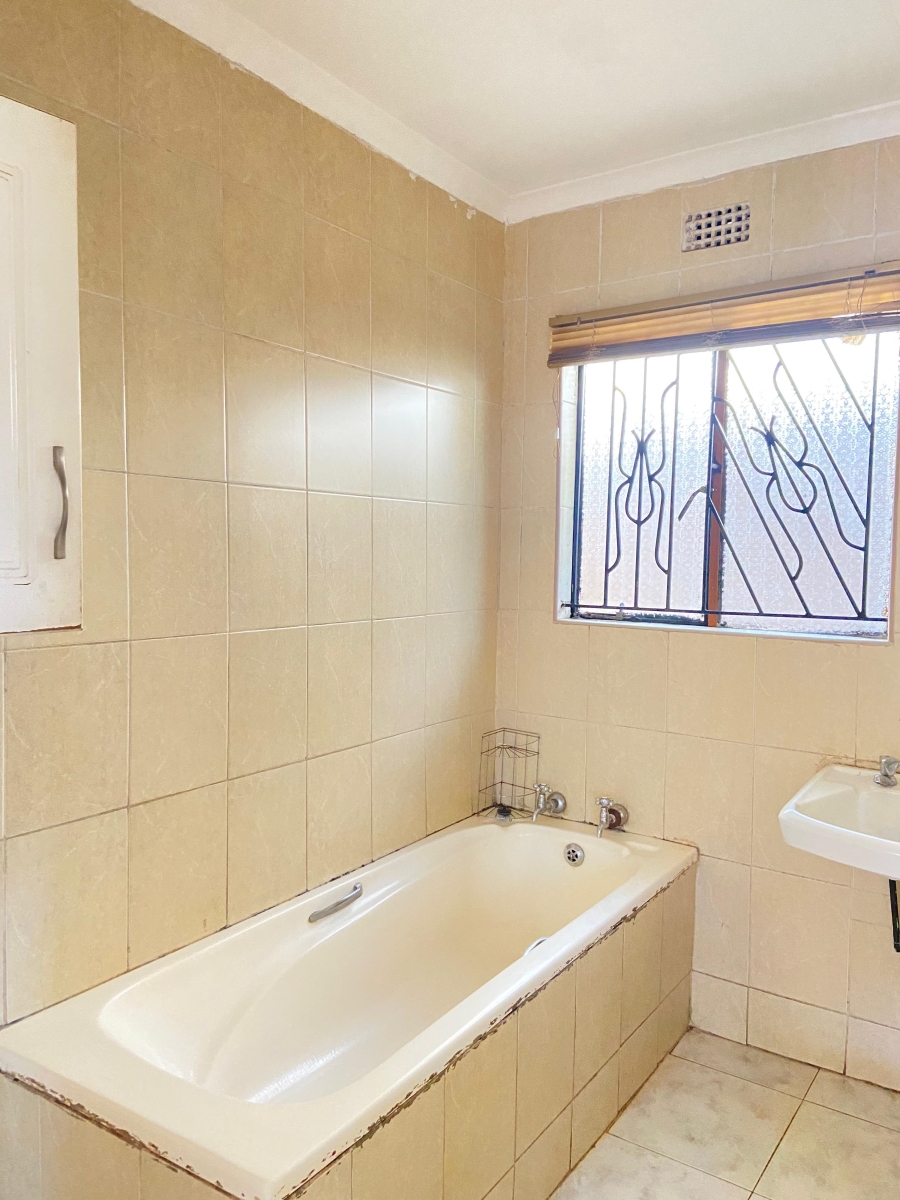 To Let 2 Bedroom Property for Rent in Protea Glen Gauteng