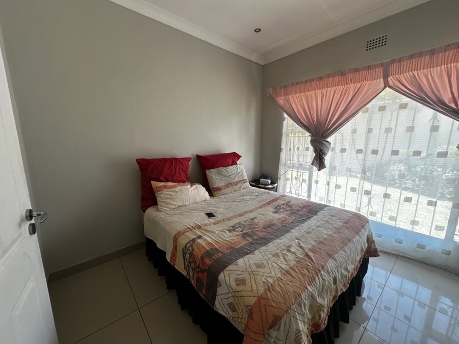 To Let 4 Bedroom Property for Rent in Gillview Gauteng