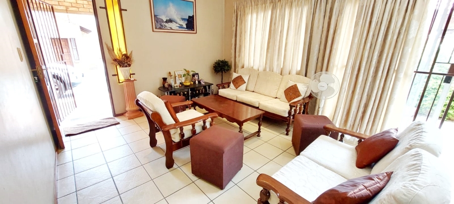 2 Bedroom Property for Sale in Halfway Gardens Gauteng