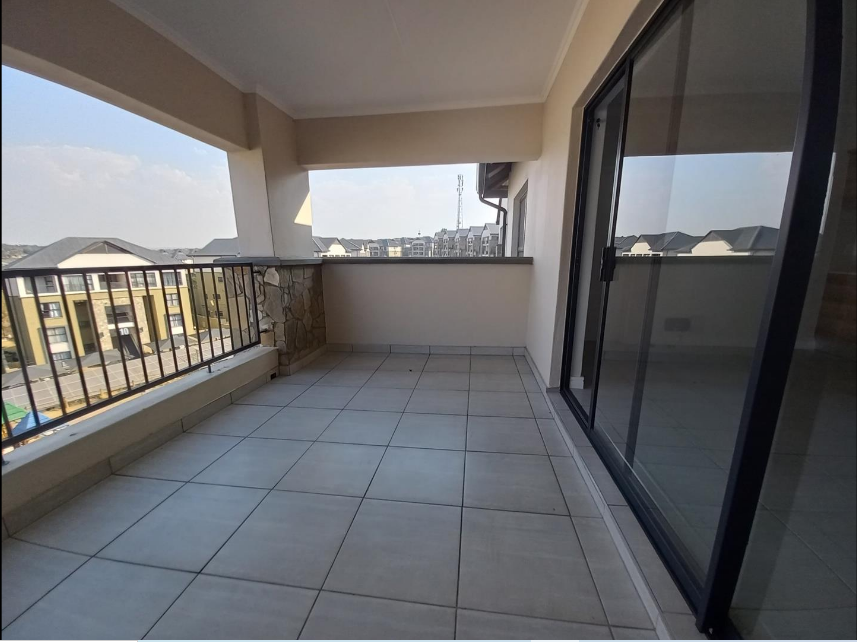 To Let 2 Bedroom Property for Rent in Waterfall Gauteng