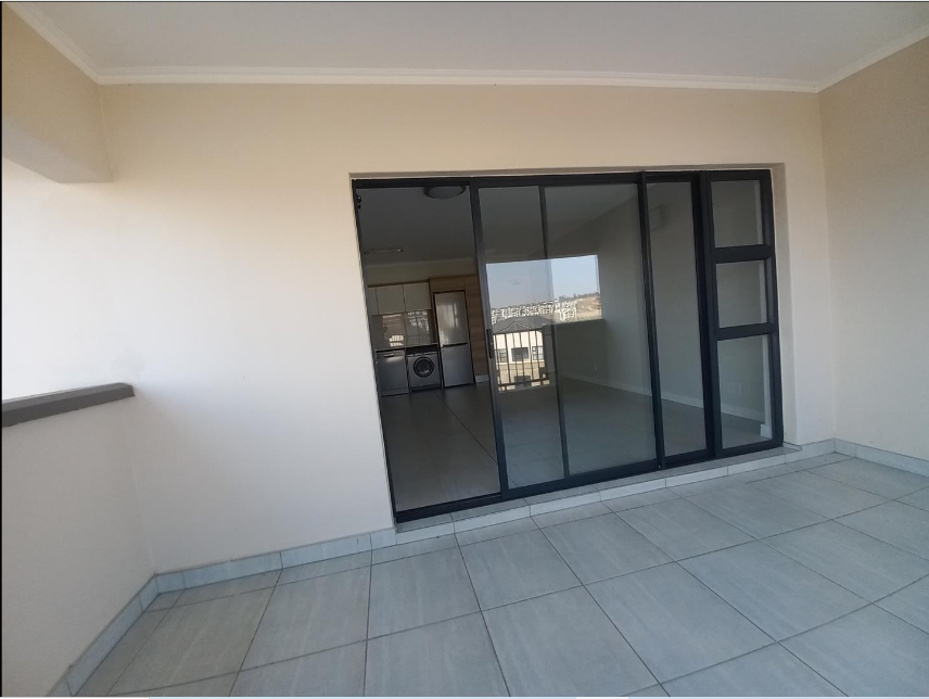 To Let 2 Bedroom Property for Rent in Waterfall Gauteng