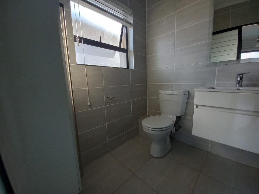 To Let 2 Bedroom Property for Rent in Waterfall Gauteng