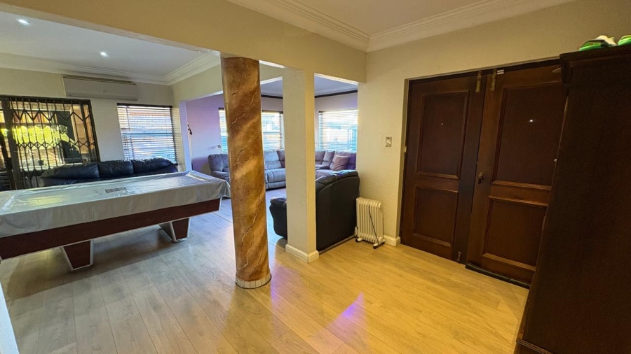 3 Bedroom Property for Sale in Bardene Gauteng