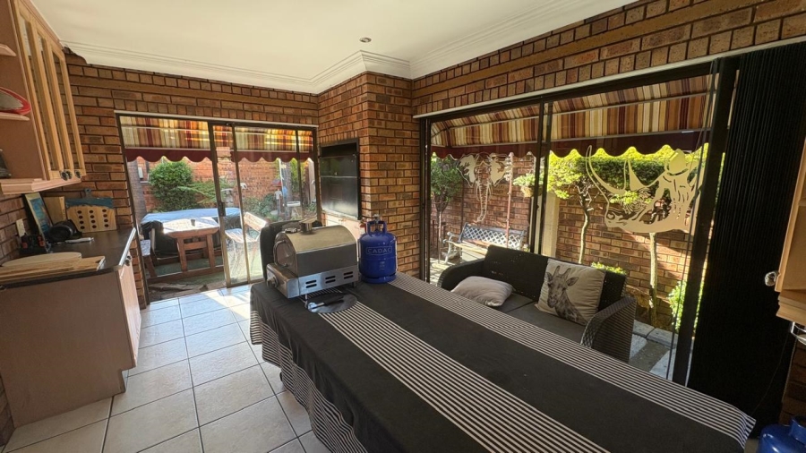 3 Bedroom Property for Sale in Bardene Gauteng