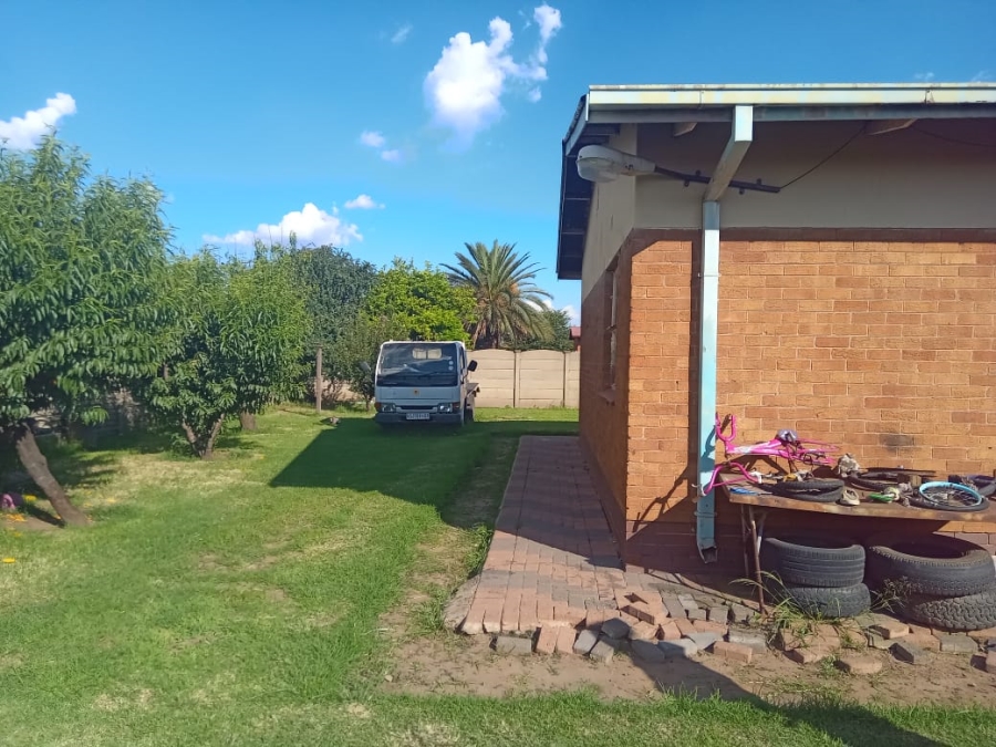 4 Bedroom Property for Sale in Vanderbijlpark CE 3 Gauteng