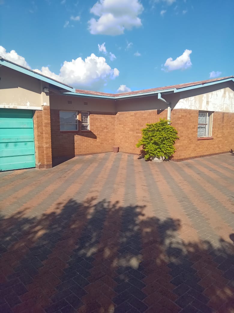 4 Bedroom Property for Sale in Vanderbijlpark CE 3 Gauteng