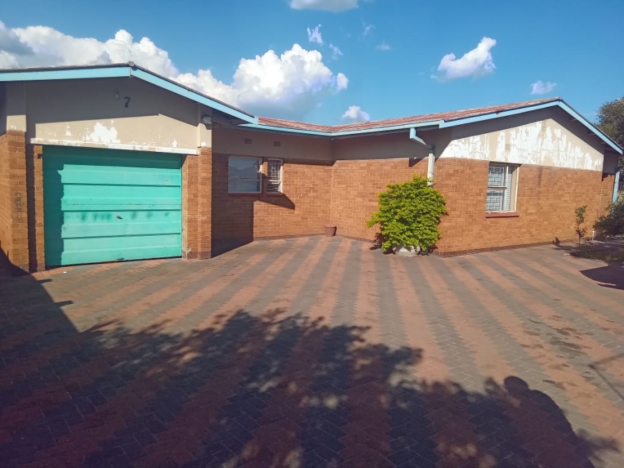 4 Bedroom Property for Sale in Vanderbijlpark CE 3 Gauteng