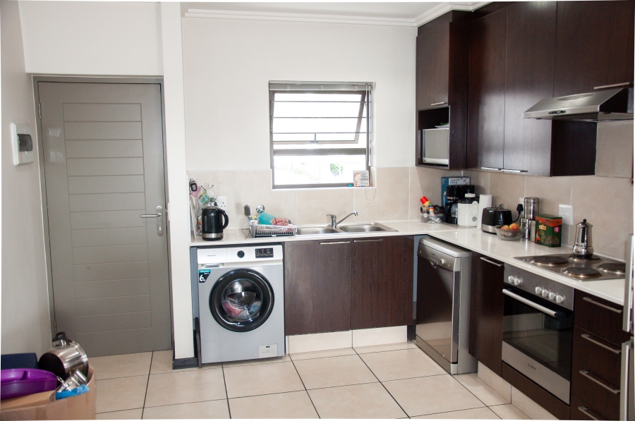 2 Bedroom Property for Sale in Barbeque Downs Gauteng