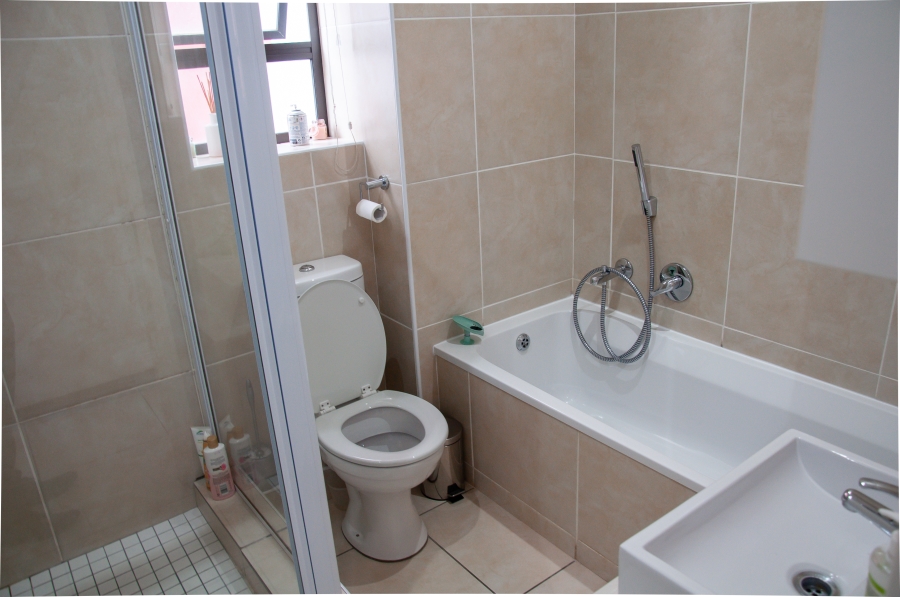 2 Bedroom Property for Sale in Barbeque Downs Gauteng