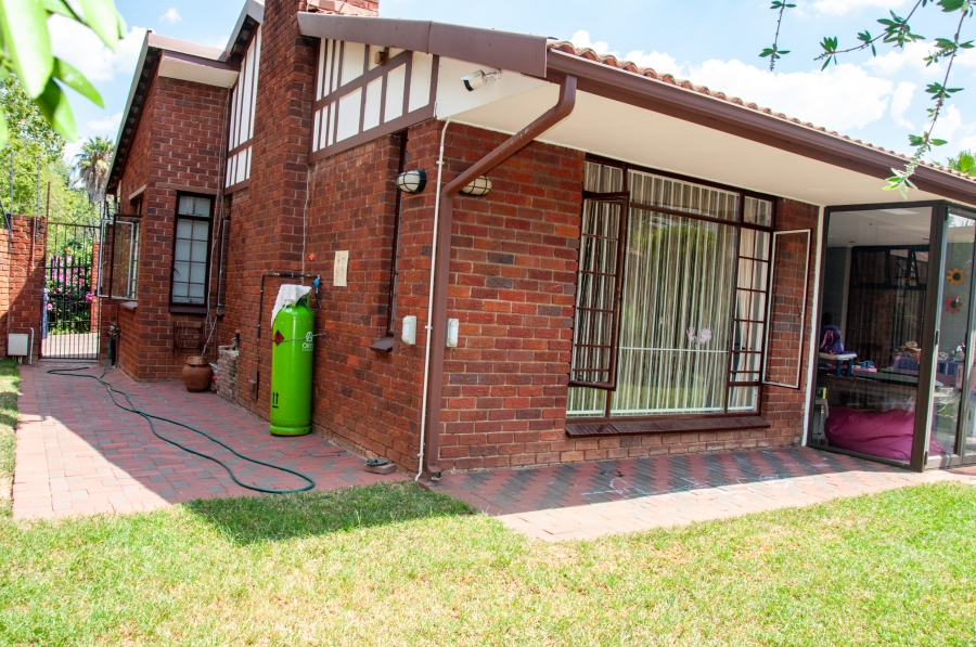 4 Bedroom Property for Sale in Paulshof Gauteng