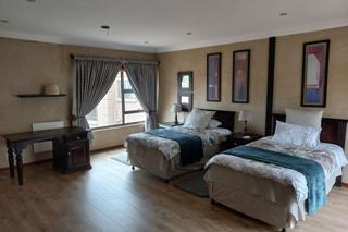 5 Bedroom Property for Sale in South Kensington Gauteng