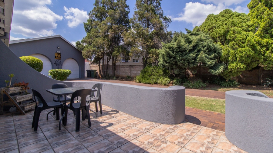 3 Bedroom Property for Sale in Brackendowns Gauteng