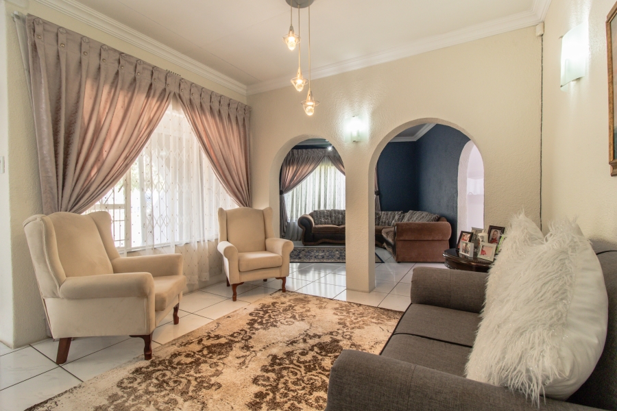 3 Bedroom Property for Sale in Brackendowns Gauteng