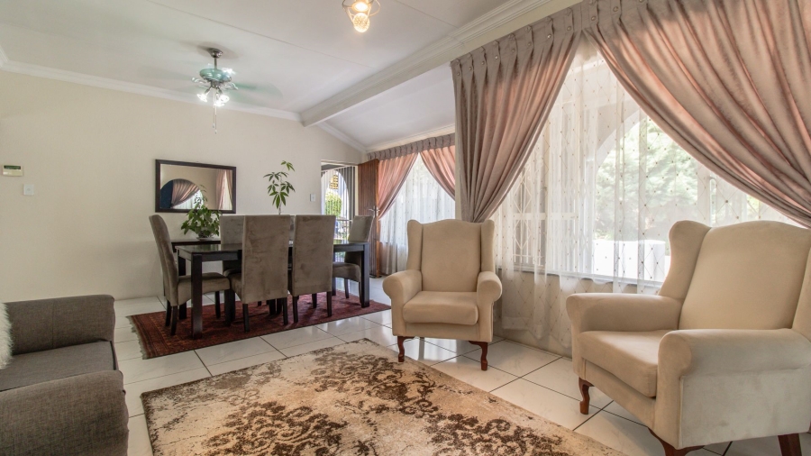 3 Bedroom Property for Sale in Brackendowns Gauteng