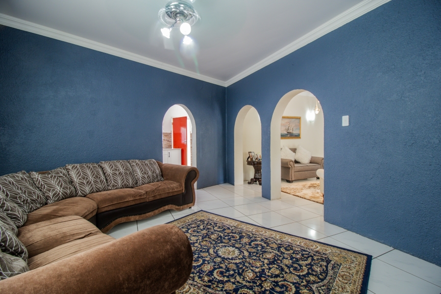 3 Bedroom Property for Sale in Brackendowns Gauteng