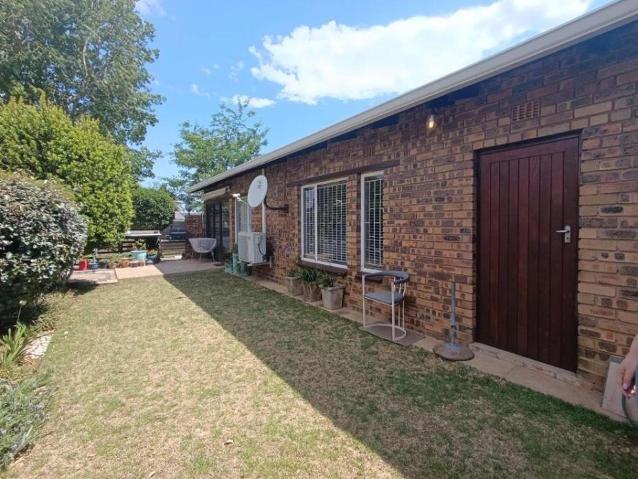 3 Bedroom Property for Sale in Brackenhurst Gauteng