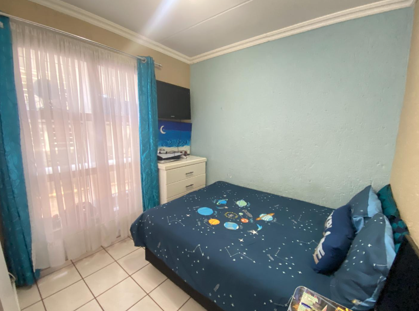 3 Bedroom Property for Sale in Mulbarton Gauteng