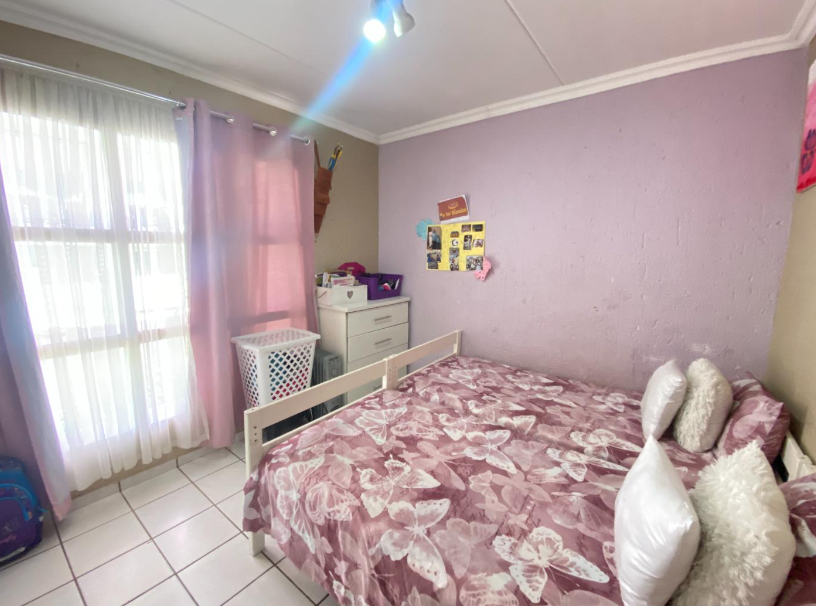 3 Bedroom Property for Sale in Mulbarton Gauteng