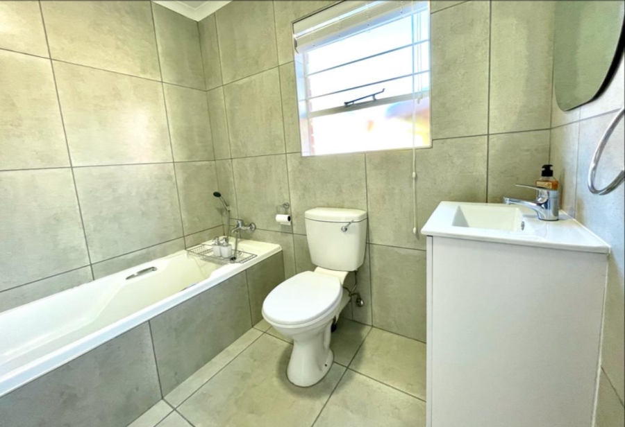 2 Bedroom Property for Sale in Liefde en Vrede Gauteng