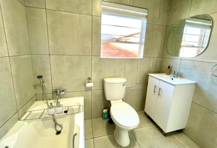 2 Bedroom Property for Sale in Liefde en Vrede Gauteng