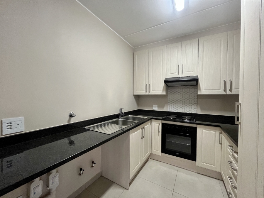 To Let 2 Bedroom Property for Rent in The Retreat Gauteng