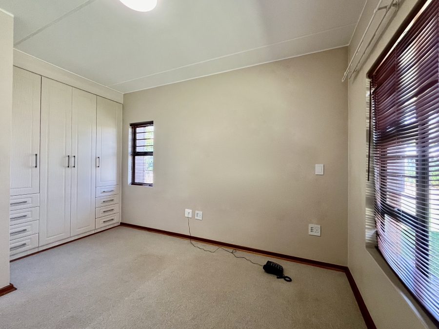 To Let 2 Bedroom Property for Rent in The Retreat Gauteng