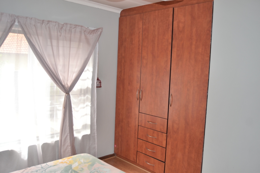 3 Bedroom Property for Sale in Thatchfield Estate Gauteng