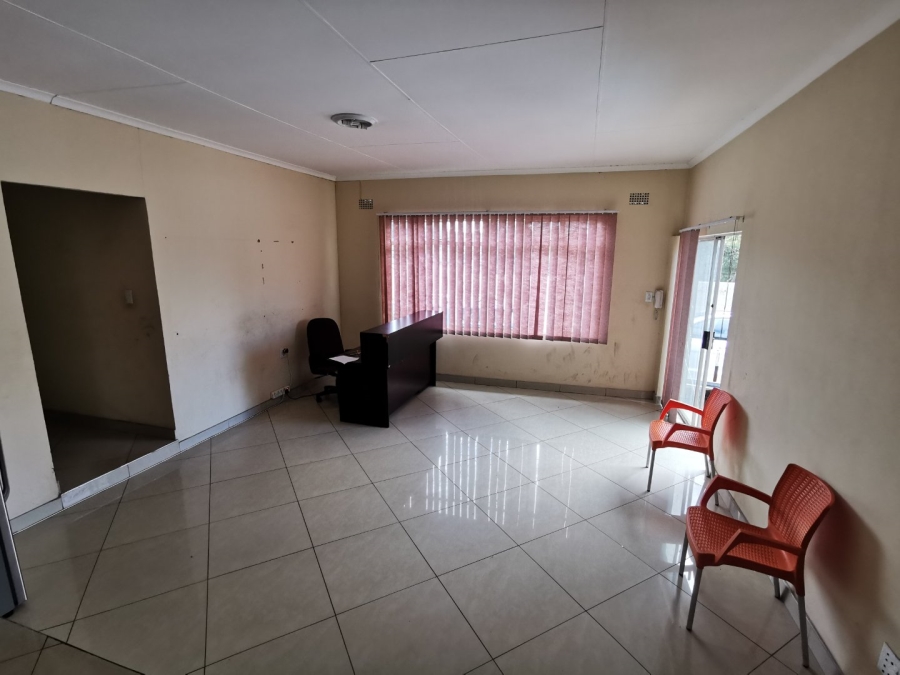 6 Bedroom Property for Sale in Discovery Gauteng