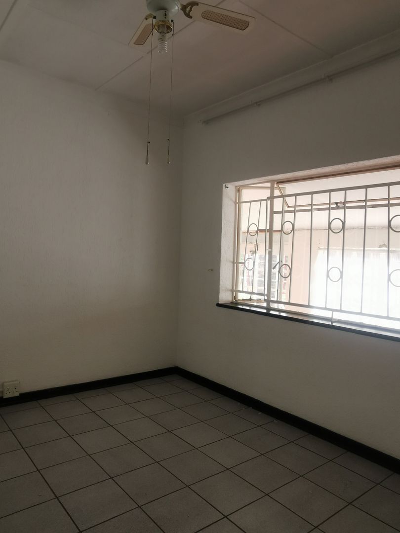 To Let 3 Bedroom Property for Rent in Discovery Gauteng