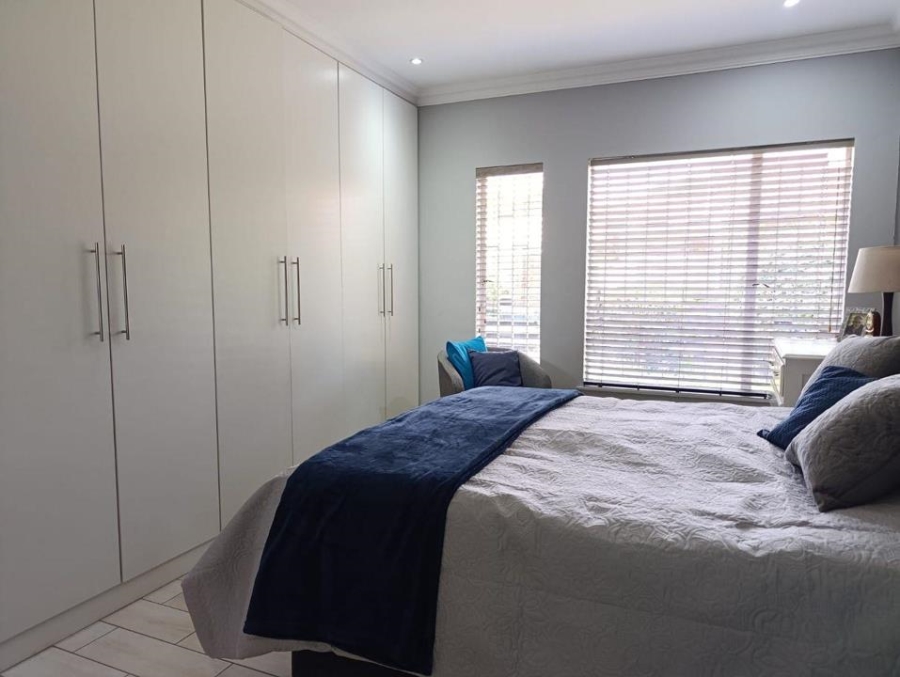 3 Bedroom Property for Sale in Brackenhurst Gauteng