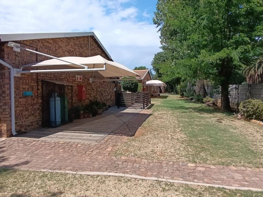 3 Bedroom Property for Sale in Brackenhurst Gauteng