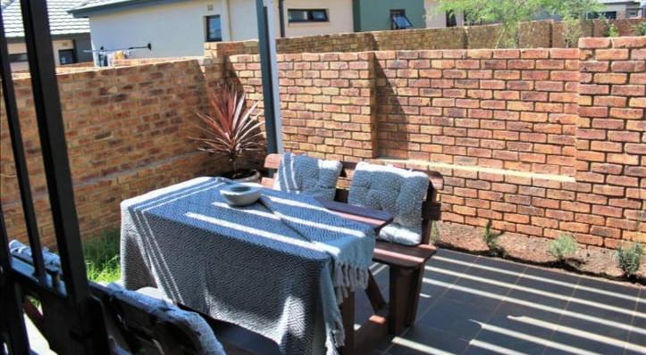 To Let 4 Bedroom Property for Rent in Aldarapark Gauteng