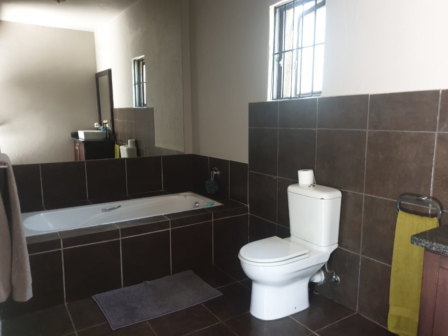 To Let 1 Bedroom Property for Rent in Rietfontein A H Gauteng