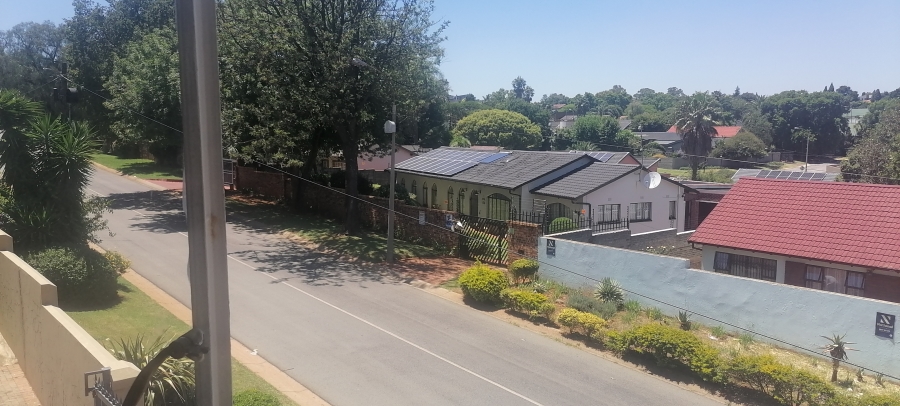 To Let 1 Bedroom Property for Rent in Florida Glen Gauteng