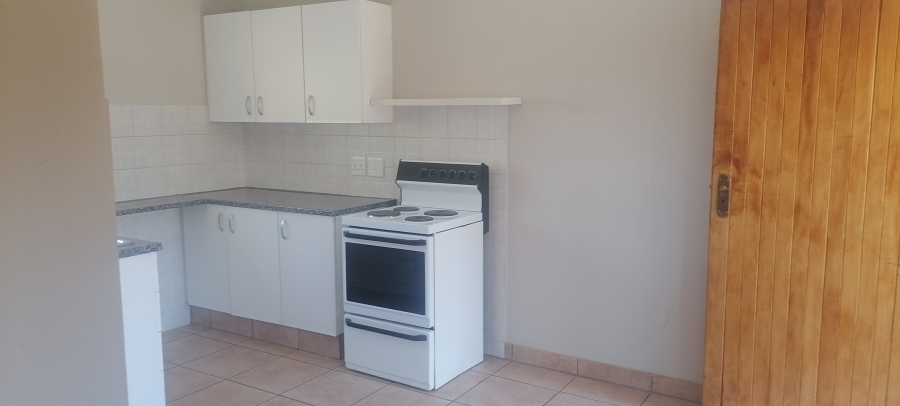 To Let 1 Bedroom Property for Rent in Florida Glen Gauteng