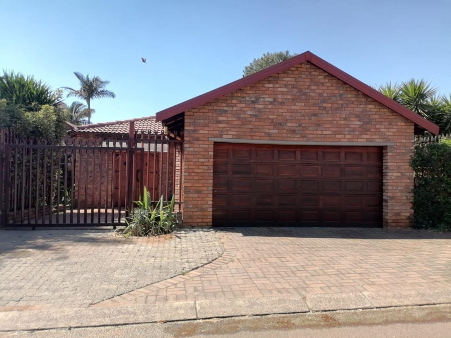 3 Bedroom Property for Sale in Theresa Park Gauteng