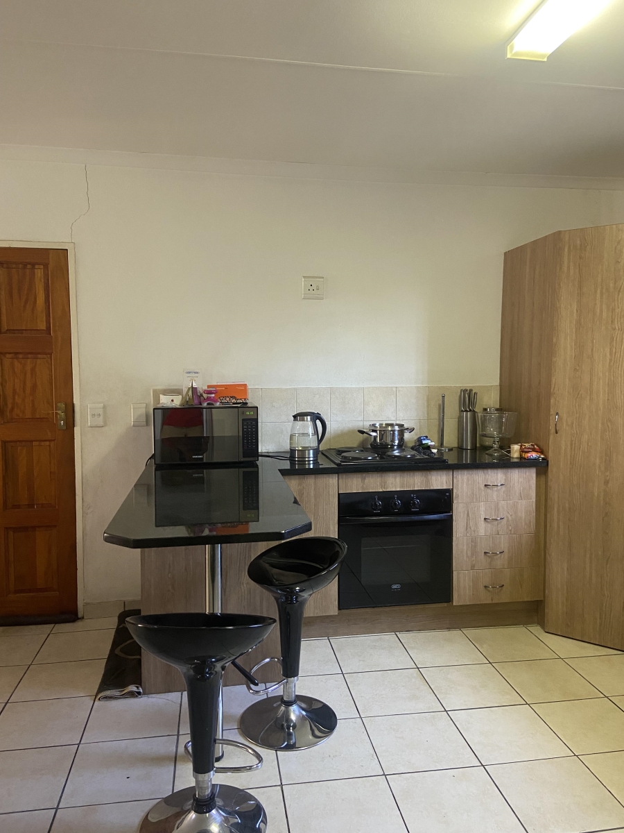 3 Bedroom Property for Sale in Kosmosdal Gauteng